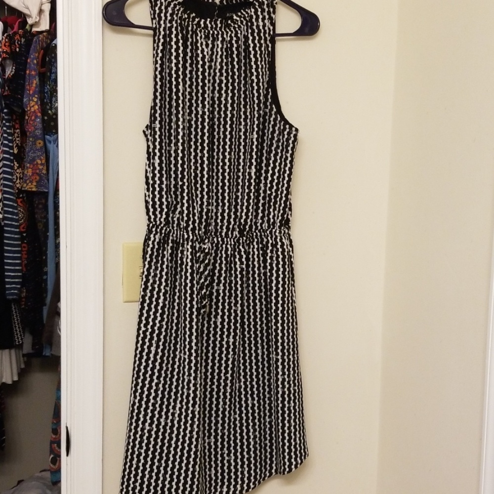 Apt 9 Black and white tank